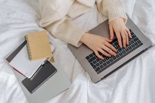 student using digital study tools