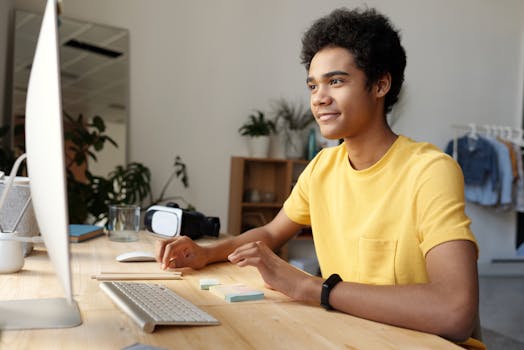 student using an online learning platform